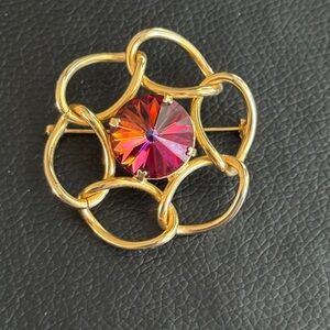 Vintage Brooch w Magenta Watermelon Rivoli Rhinestone Center